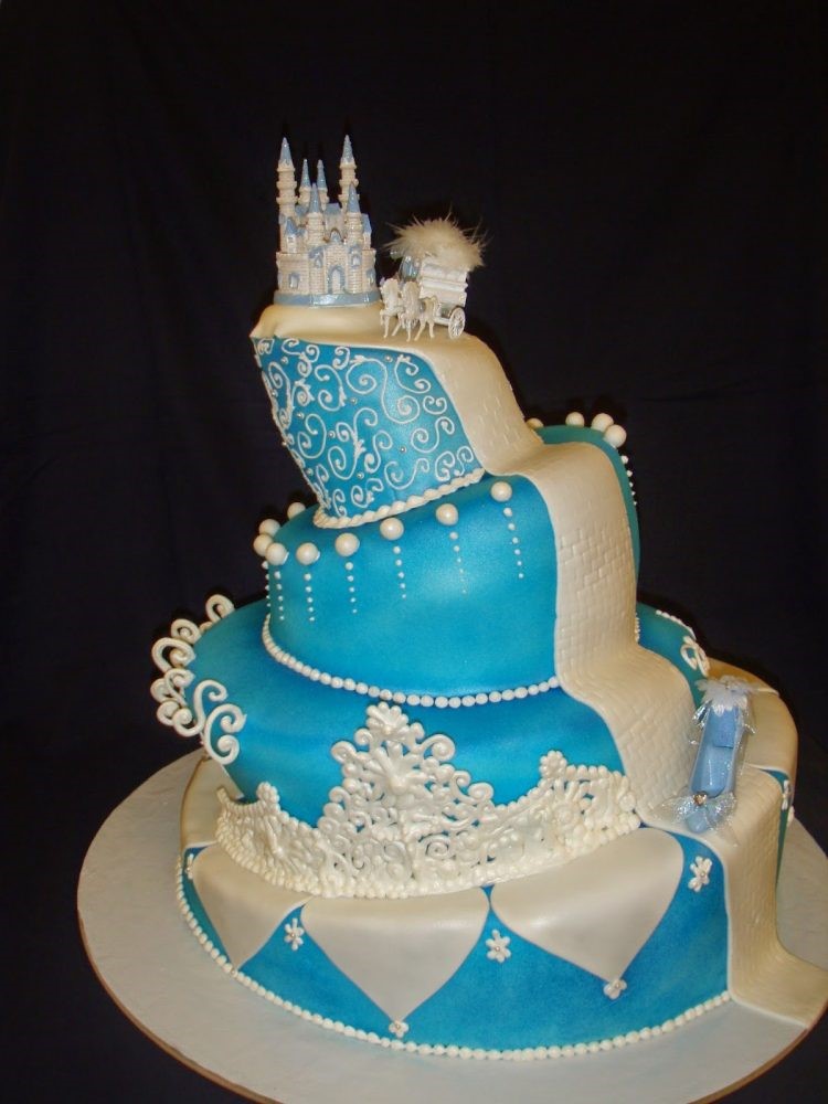 kue pernikahan sederhana warna biru