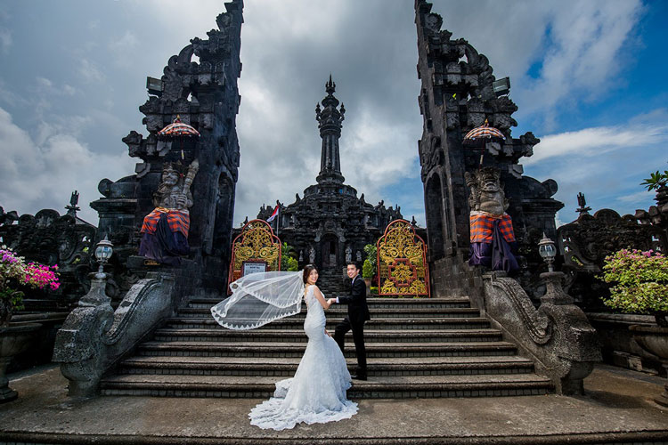 Prewedding Bali di tempat yang sakral