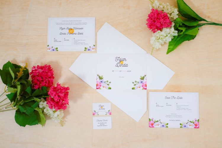 undangan pernikahan bunga diagon